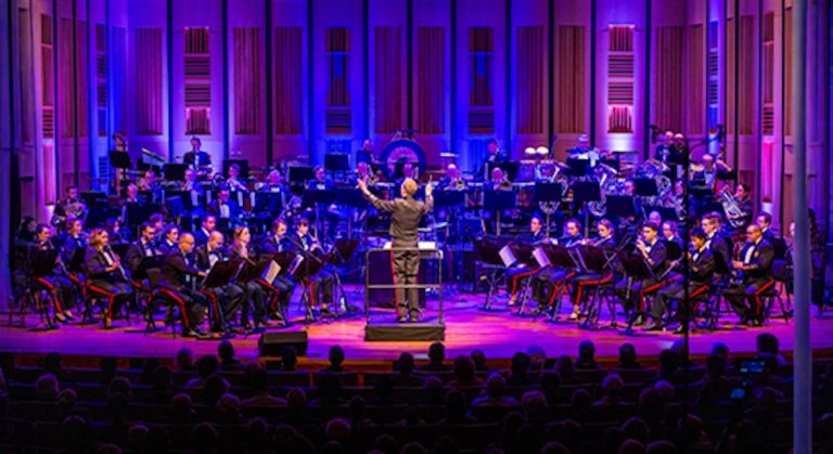Koninklijke groet voor 200 jaar muziek in Oosterhout — muziek in Oosterhout