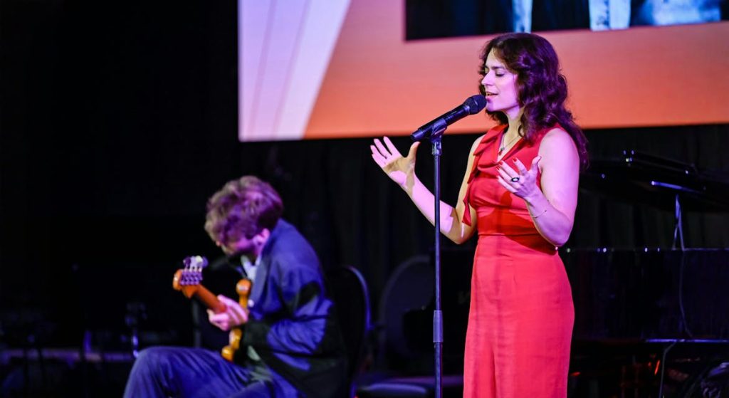 Blue Sands featuring Kasper Rietkerk in Oosterhout
