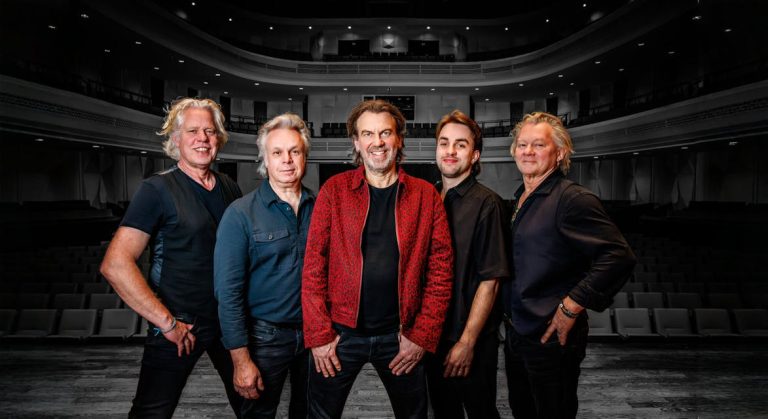 Coming on Strong – Onze Earring — muziek in Oosterhout