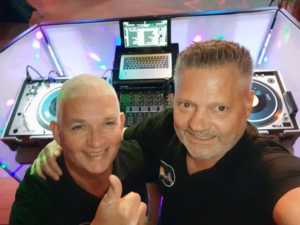 Soos Nieuwe Dag organiseert: Disco Disco Disco met Duo Single Disco Show! in Oosterhout